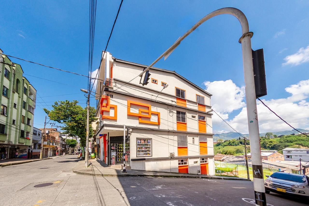Ayenda Central 418 佩雷拉 外观 照片